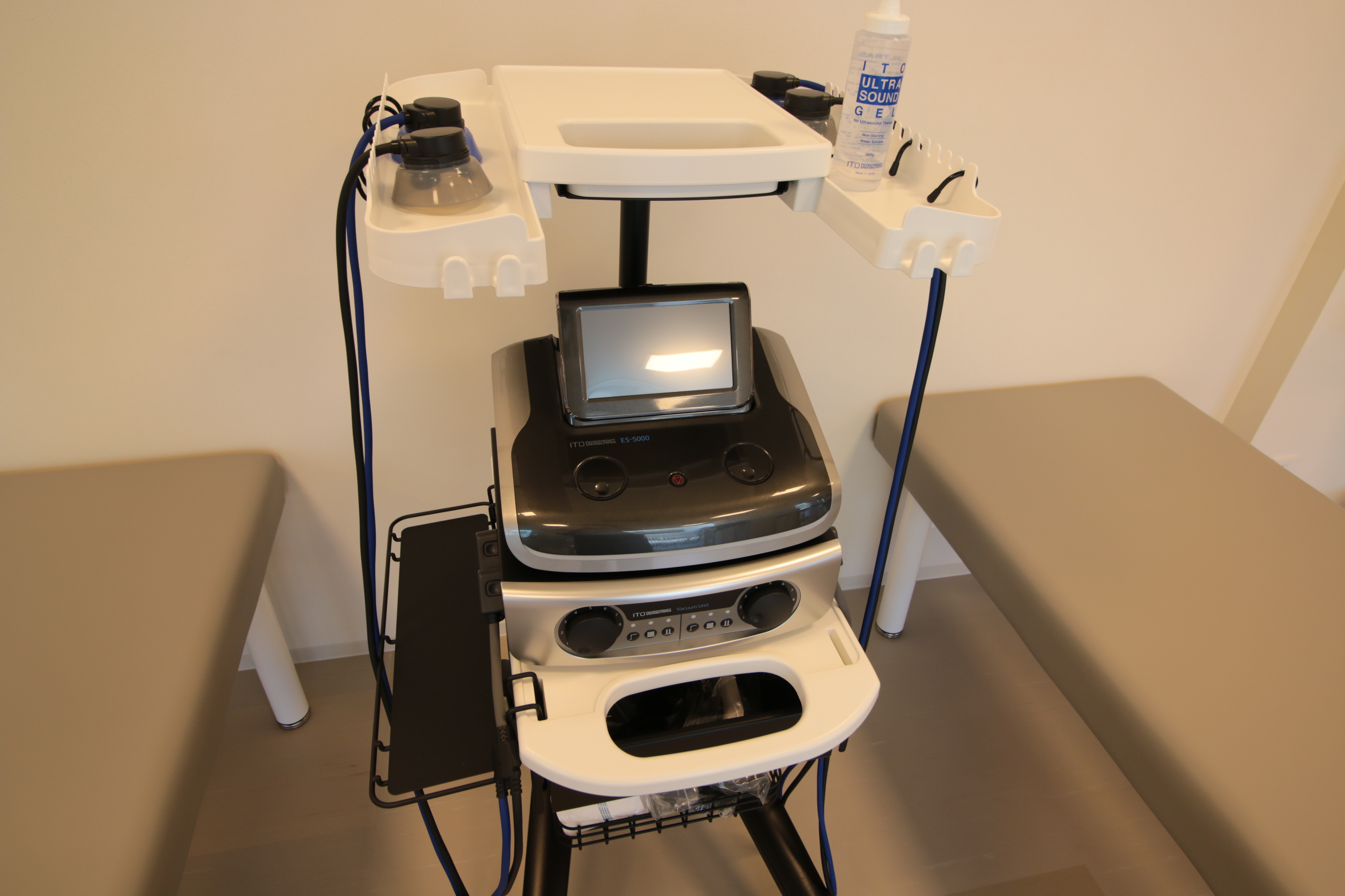 低周波治療器、干渉電流型低周波治療機器組み合わせ理学療法機器
